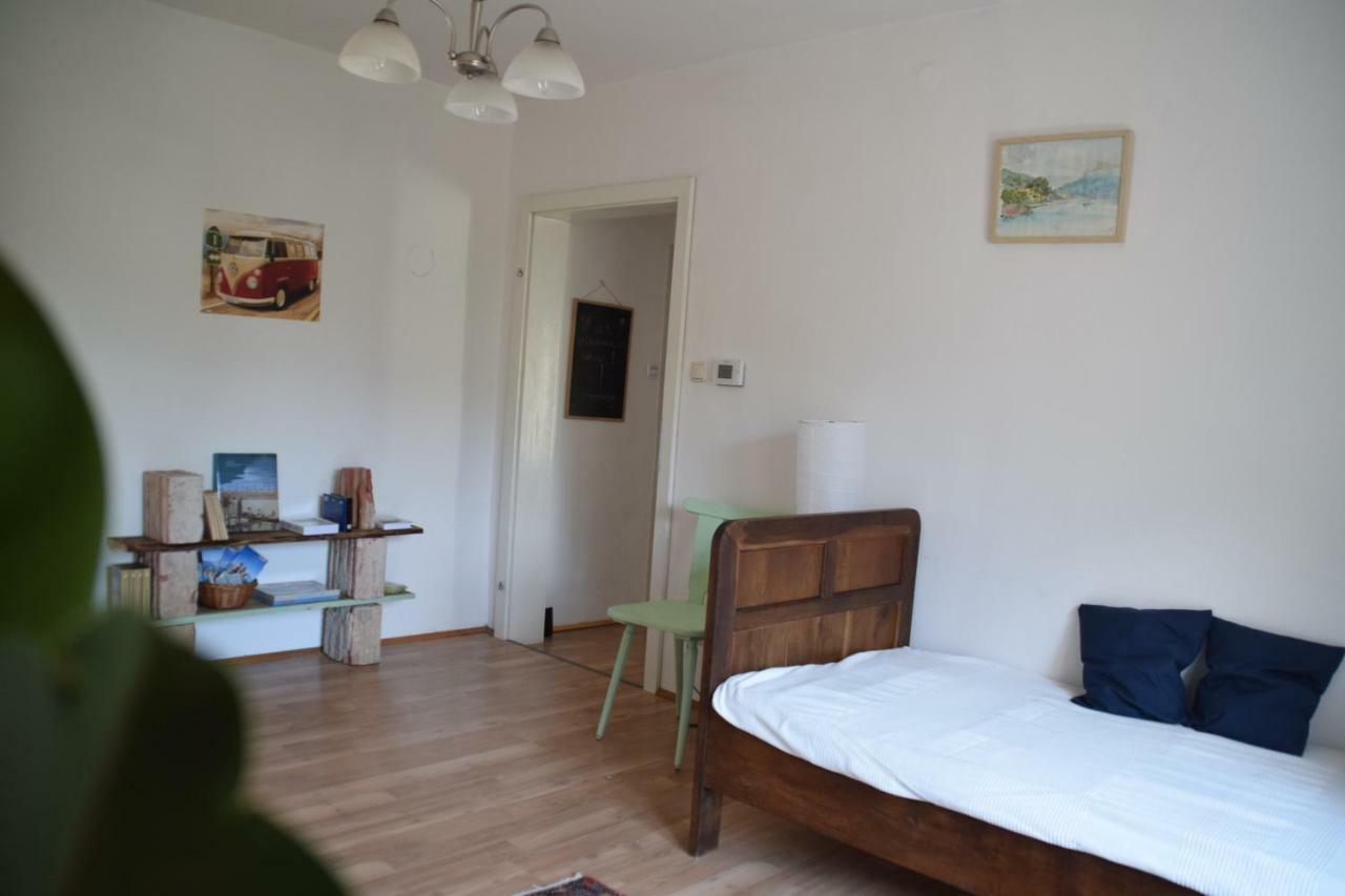 Vintage-Ferienwohnung Fuer 2 Schorfling Bagian luar foto